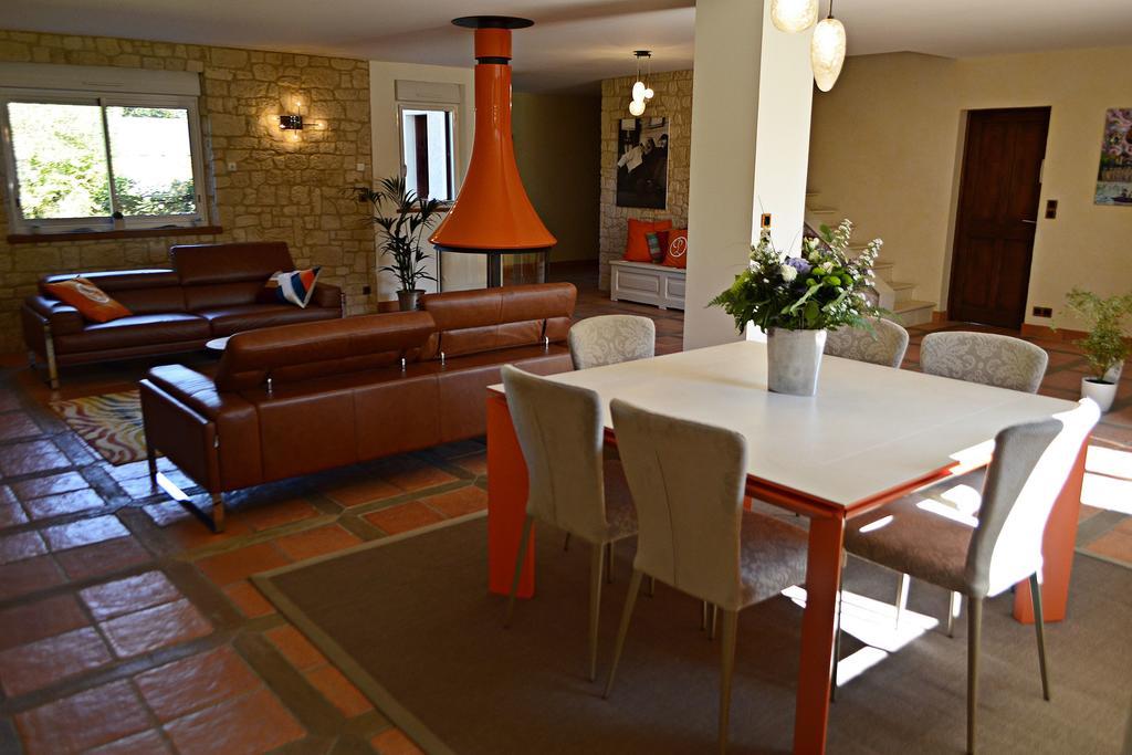 Le Clos Leonard Amboise Exterior photo