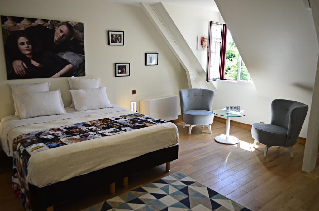 Le Clos Leonard Amboise Exterior photo