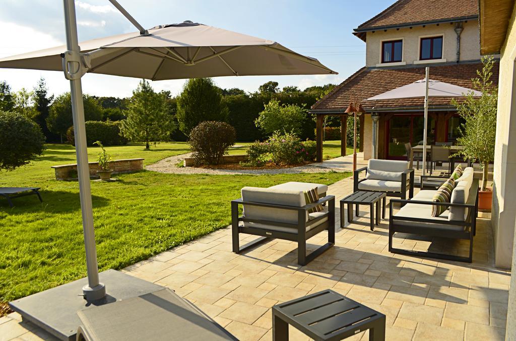Le Clos Leonard Amboise Exterior photo